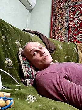 Pineapple04 online show from 5, 1, 2026