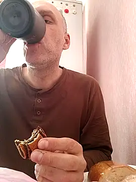 Pineapple04 online show from 10, 2, 2026