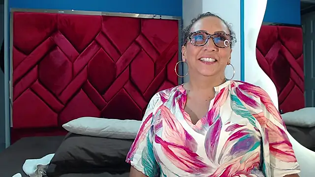 Snapshot of EvaMills1 chatting on 20, 2, 2025 EvaMills1 online show from 20, 2, 2025