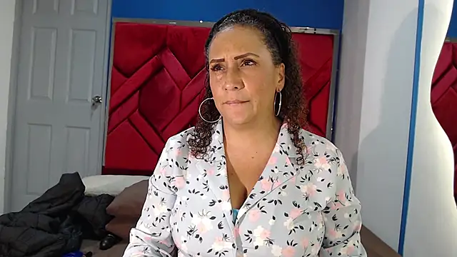 Snapshot of EvaMills1 chatting on 25, 2, 2025 EvaMills1 online show from 25, 2, 2025