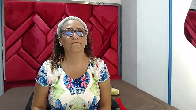 Snapshot of EvaMills1 chatting on 28, 2, 2025 EvaMills1 online show from 28, 2, 2025