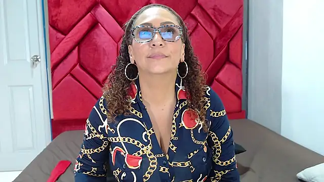Snapshot of EvaMills1 chatting on 3, 3, 2025 EvaMills1 online show from 3, 3, 2025