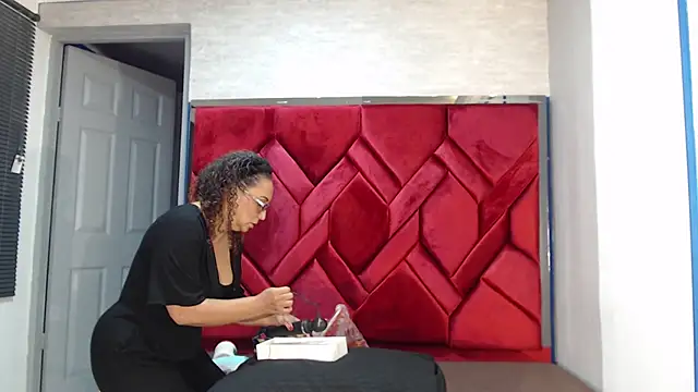 Snapshot of EvaMills1 chatting on 5, 3, 2025 EvaMills1 online show from 5, 3, 2025