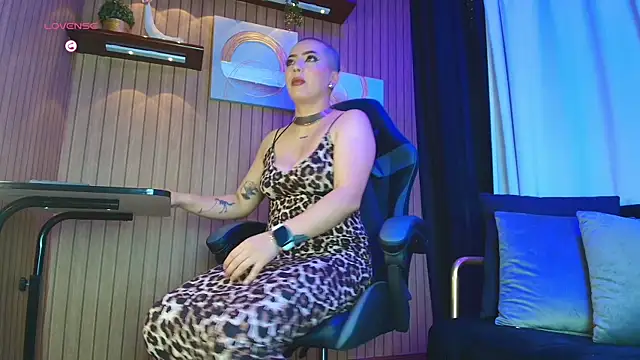 Camila Chainn online show from 27, 10, 2025