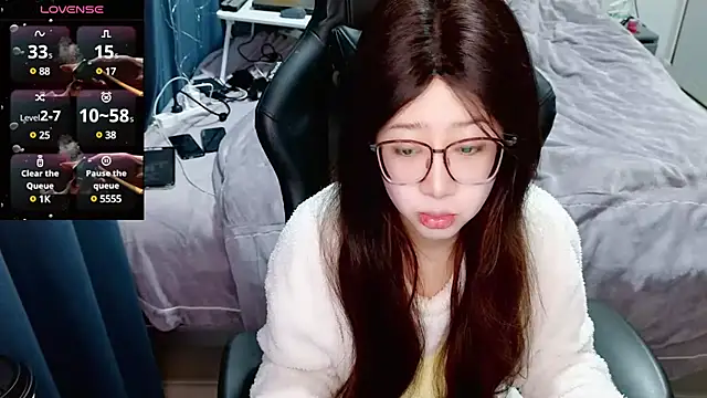 Snapshot of Angelababy001 chatting on 12, 1, 2025 Angelababy001 online show from 12, 1, 2025