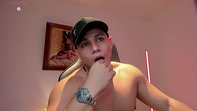 Snapshot of RoyConstance chatting on 18, 7, 2026 RoyConstance online show from 18, 7, 2026