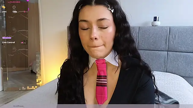 Soffimoon  online show from 25, 5, 2026