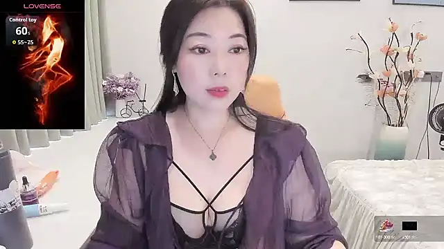 Snapshot of Crystal_Wings chatting on 14, 9, 2025 Crystal Wings online show from 14, 9, 2025