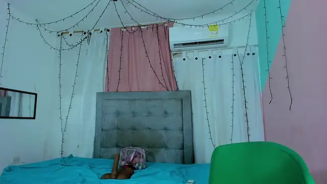 valentina 0  online show from 21, 10, 2025