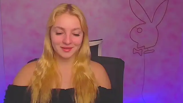 Snapshot of Milka_kiss_ chatting on 12, 12, 2024 Milka kiss online show from 12, 12, 2024