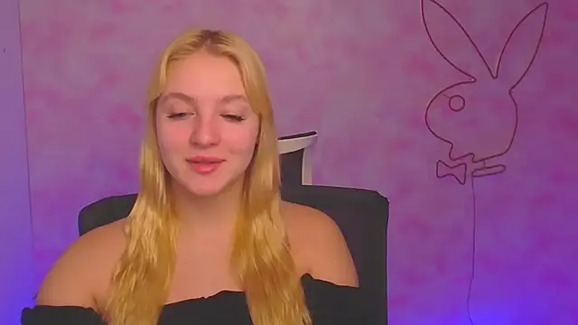 Snapshot of Milka_kiss_ chatting on 12, 12, 2024 Milka kiss online show from 12, 12, 2024