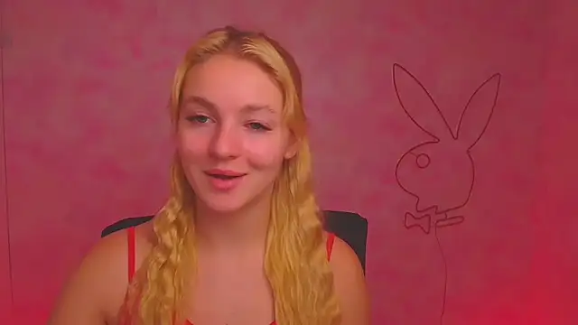 Snapshot of Milka_kiss_ chatting on 17, 12, 2024 Milka kiss online show from 17, 12, 2024