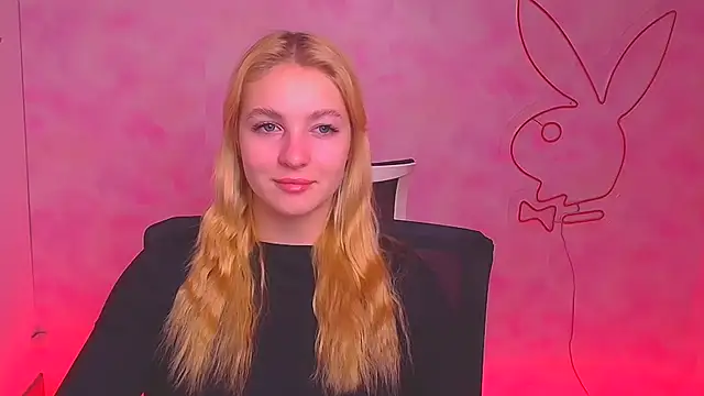 Snapshot of Milka_kiss_ chatting on 20, 12, 2024 Milka kiss online show from 20, 12, 2024