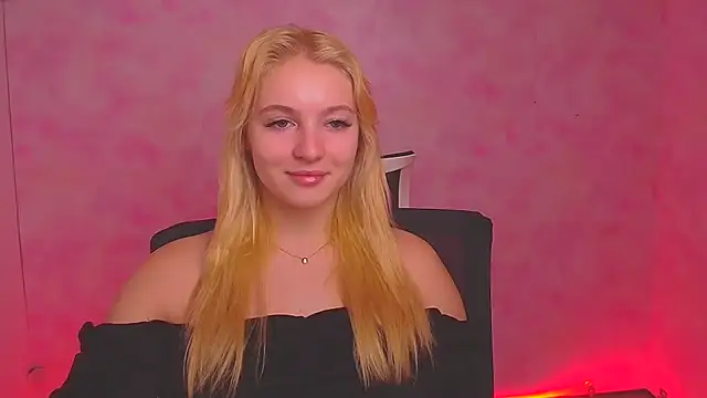 Snapshot of Milka_kiss_ chatting on 2, 1, 2025 Milka kiss online show from 2, 1, 2025