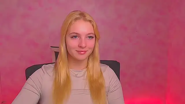 Snapshot of Milka_kiss_ chatting on 4, 1, 2025 Milka kiss online show from 4, 1, 2025