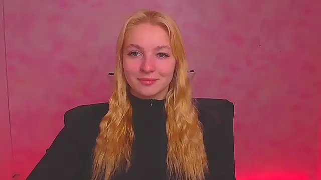 Snapshot of Milka_kiss_ chatting on 5, 1, 2025 Milka kiss online show from 5, 1, 2025