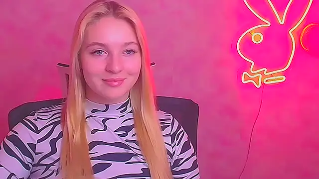 Snapshot of Milka_kiss_ chatting on 17, 2, 2025 Milka kiss online show from 17, 2, 2025