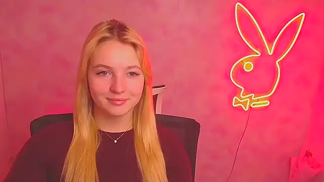 Snapshot of Milka_kiss_ chatting on 1, 3, 2025 Milka kiss online show from 1, 3, 2025