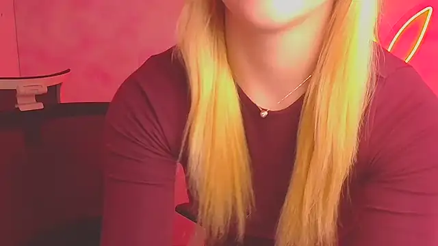 Snapshot of Milka_kiss_ chatting on 1, 3, 2025 Milka kiss online show from 1, 3, 2025