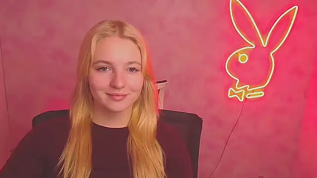 Snapshot of Milka_kiss_ chatting on 6, 3, 2025 Milka kiss online show from 6, 3, 2025
