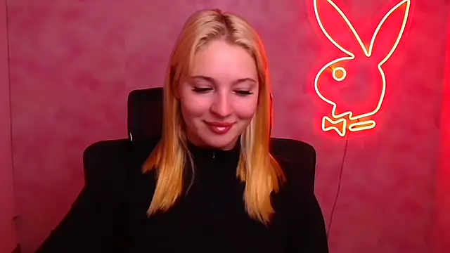 Snapshot of Milka_kiss_ chatting on 4, 10, 2025 Milka kiss online show from 4, 10, 2025