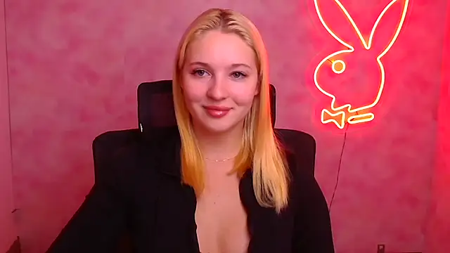 Snapshot of Milka_kiss_ chatting on 6, 10, 2025 Milka kiss online show from 6, 10, 2025