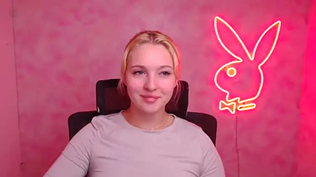 Snapshot of Milka_kiss_ chatting on 9, 10, 2025 Milka kiss online show from 9, 10, 2025