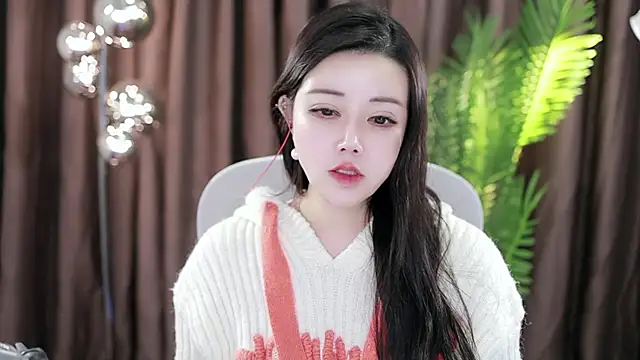 Qiaoqiao  online show from 20, 1, 2025