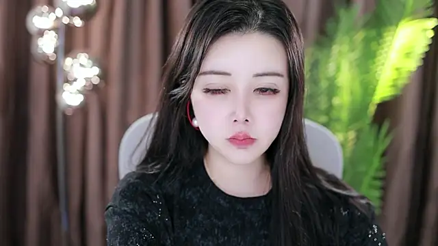 Qiaoqiao  online show from 21, 1, 2025