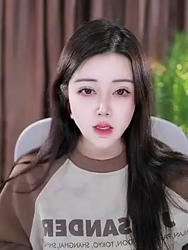 Qiaoqiao  online show from 25, 1, 2025