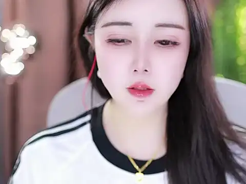 Qiaoqiao  online show from 12, 2, 2025