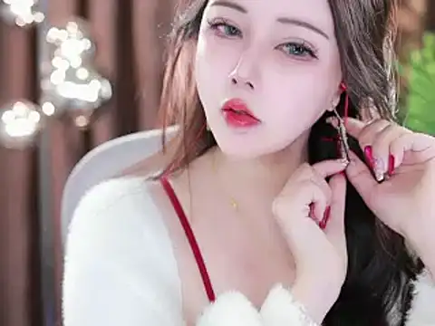 Qiaoqiao  online show from 5, 3, 2025