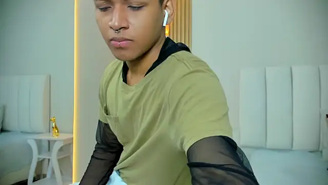 Snapshot of axel_ps chatting on 3, 12, 2025 axel ps online show from 3, 12, 2025