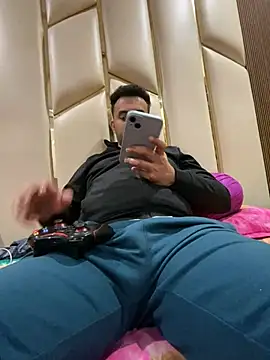 Snapshot of BengaliBabu_Rohan chatting on 4, 1, 2025 BengaliBabu Rohan online show from 4, 1, 2025