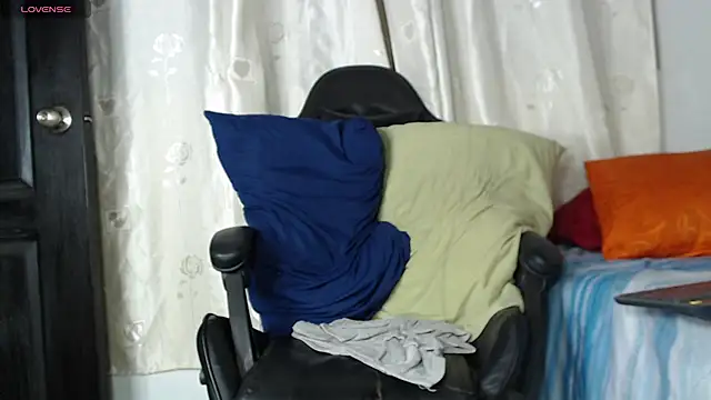 tizziano castillo  online show from 19, 12, 2024