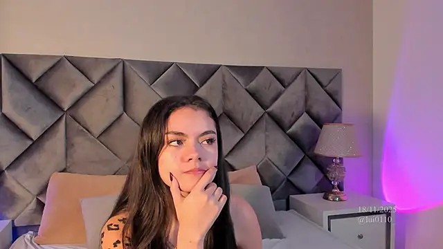 Luisa0110 online show from 18, 11, 2025