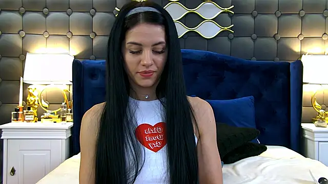 LeyaCass online show from 20, 2, 2025