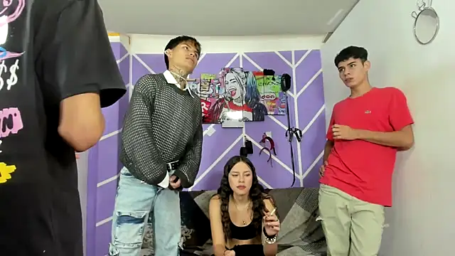 Fresahot2005 online show from 11, 12, 2024