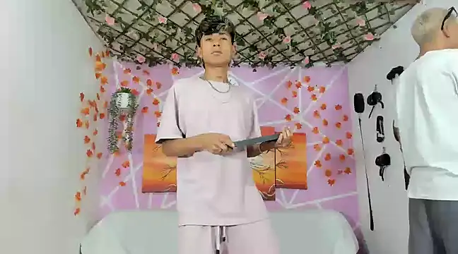 Fresahot2005 online show from 9, 3, 2025