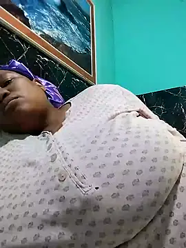 Snapshot of Bustyslave48 chatting on 21, 9, 2025 Bustyslave48 online show from 21, 9, 2025