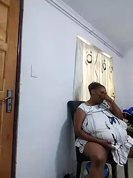 Snapshot of Bustyslave48 chatting on 2, 11, 2025 Bustyslave48 online show from 2, 11, 2025