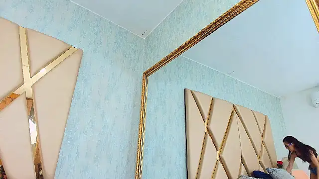 NicoleEsposito online show from 27, 2, 2025