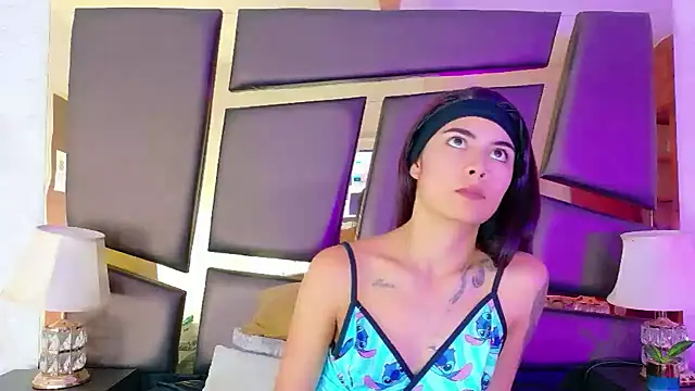 NicoleEsposito online show from 29, 9, 2025