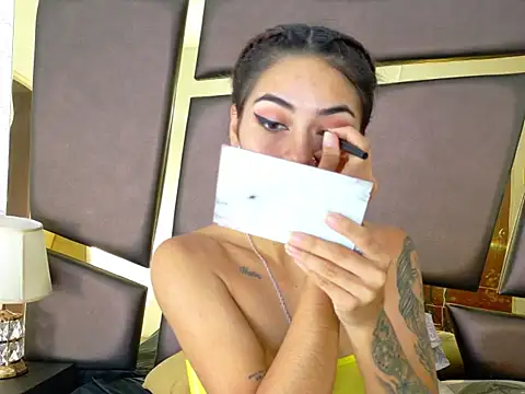 NicoleEsposito online show from 17, 10, 2025