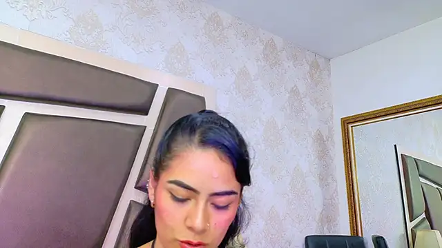 NicoleEsposito online show from 3, 6, 2026