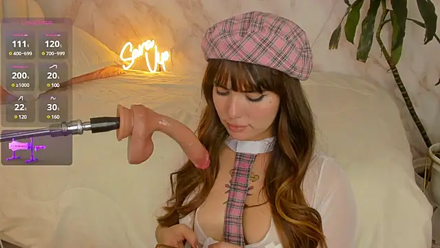 Saravipper1 online show from 8, 12, 2024