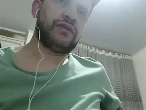 Snapshot of camiloking1720 chatting on 19, 12, 2024 camiloking1720 online show from 19, 12, 2024