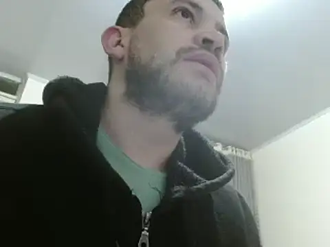 Snapshot of camiloking1720 chatting on 1, 2, 2025 camiloking1720 online show from 1, 2, 2025