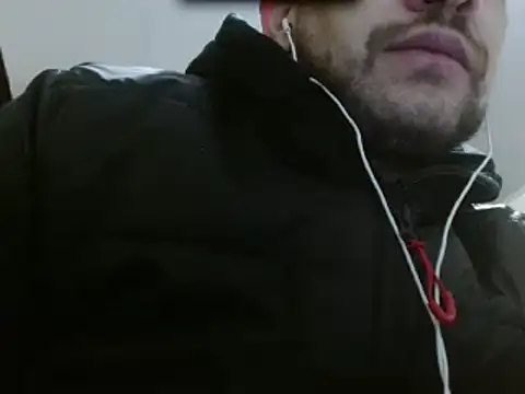 Snapshot of camiloking1720 chatting on 2, 2, 2025 camiloking1720 online show from 2, 2, 2025