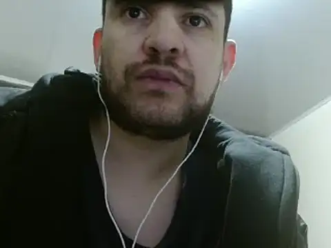 Snapshot of camiloking1720 chatting on 4, 2, 2025 camiloking1720 online show from 4, 2, 2025